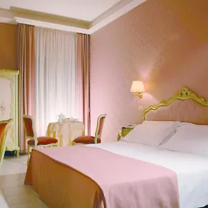 *** Hotel Romulus Italie
