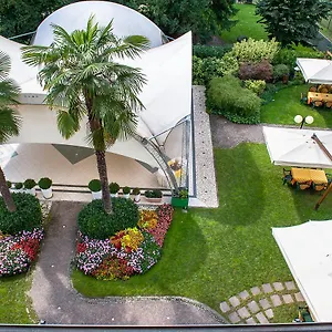 https://hotel-2-magnolie.it-lombardy.com